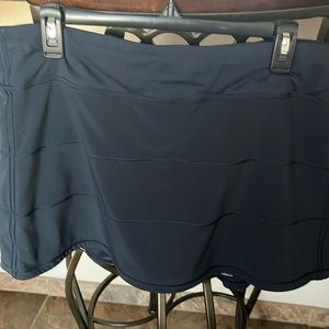 Lululemon Pace Rival mid rise skirt Long size 14